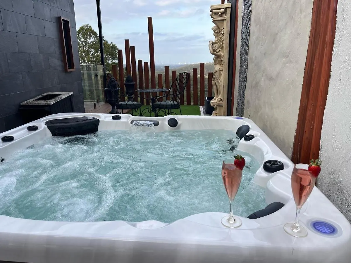On Eagle Wings Mountain Retreat & Spa Neranwood أستراليا